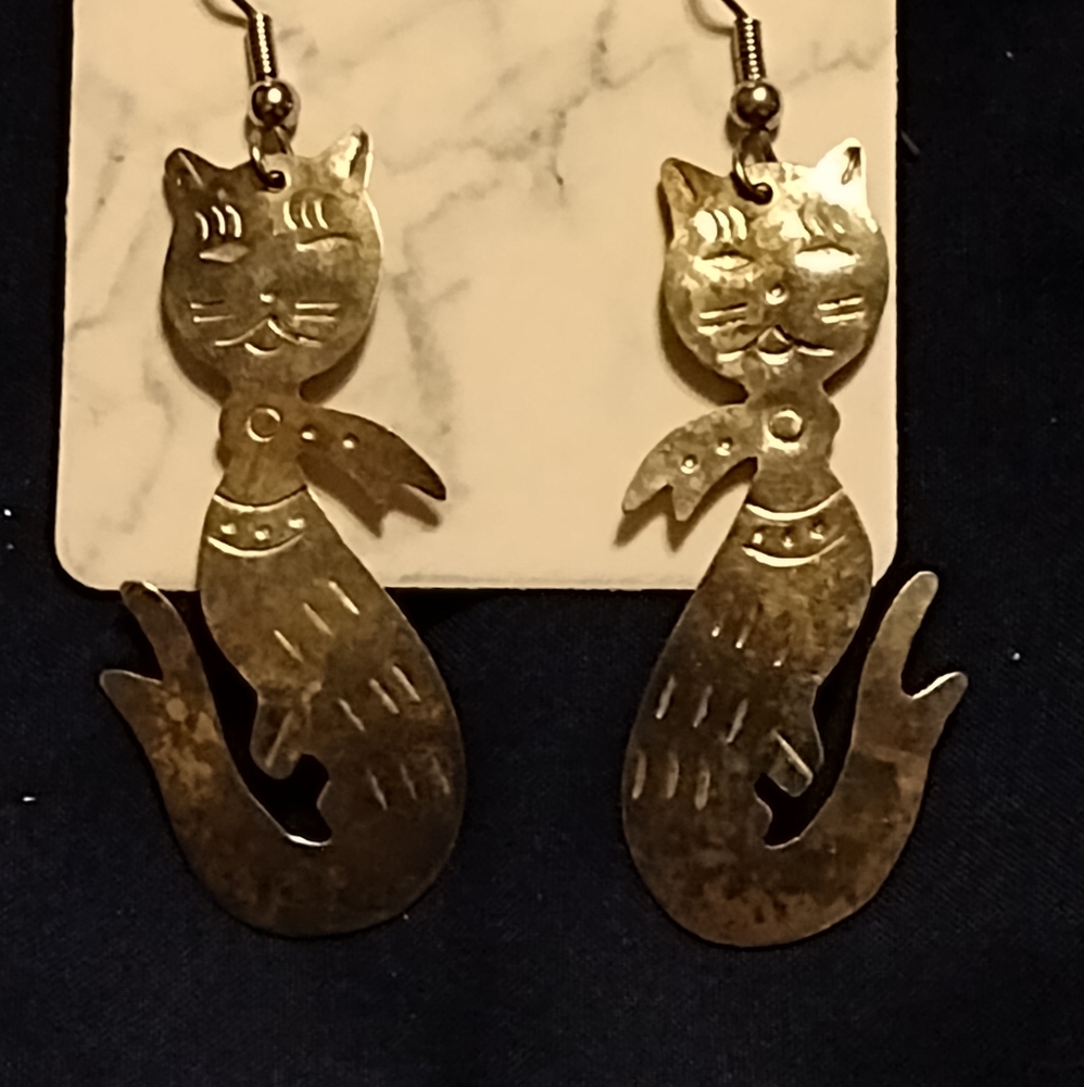 Silver Mermaid Cat earrings